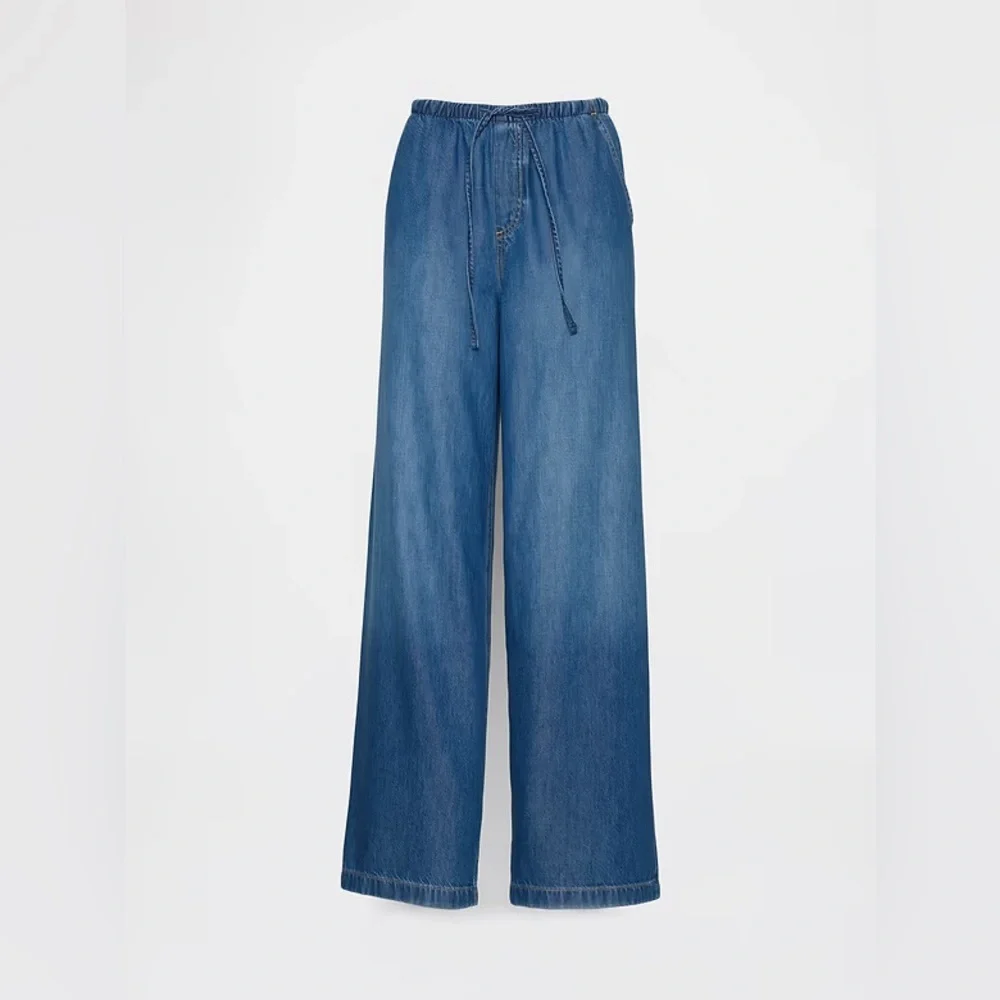 NWT! GAP Medium Indigo Mid Rise UltraSoft Easy Baggy Jeans - 863856 🩷 - Picture 6 of 7